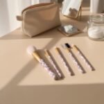 5-Piece Floral Print Makeup Brush Set with Comb - Image 6